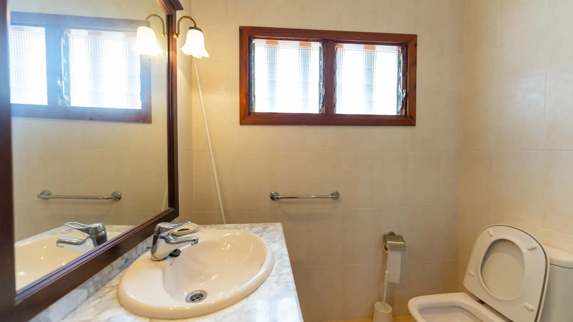 Baño de Casa o chalet en venta en San Cristóbal de la Laguna con Jardín privado, Trastero y Balcón
