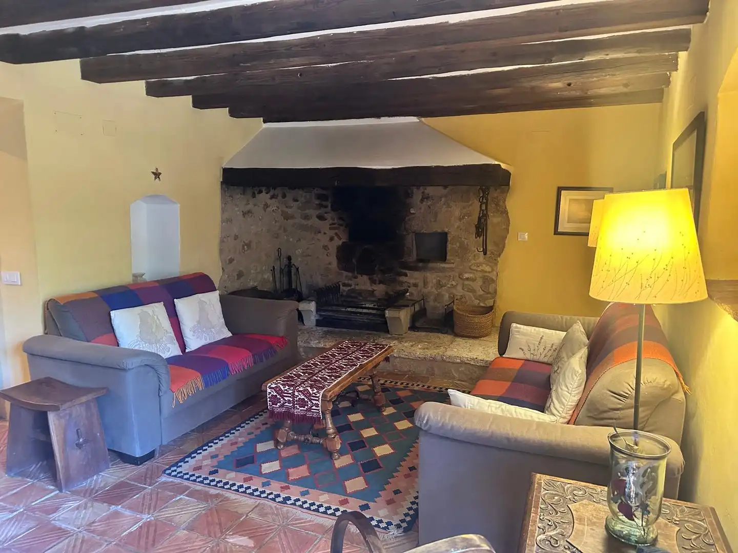 Sala d'estar de Casa o xalet de lloguer en Cornellà del Terri amb Aire condicionat, Calefacció i Jardí privat
