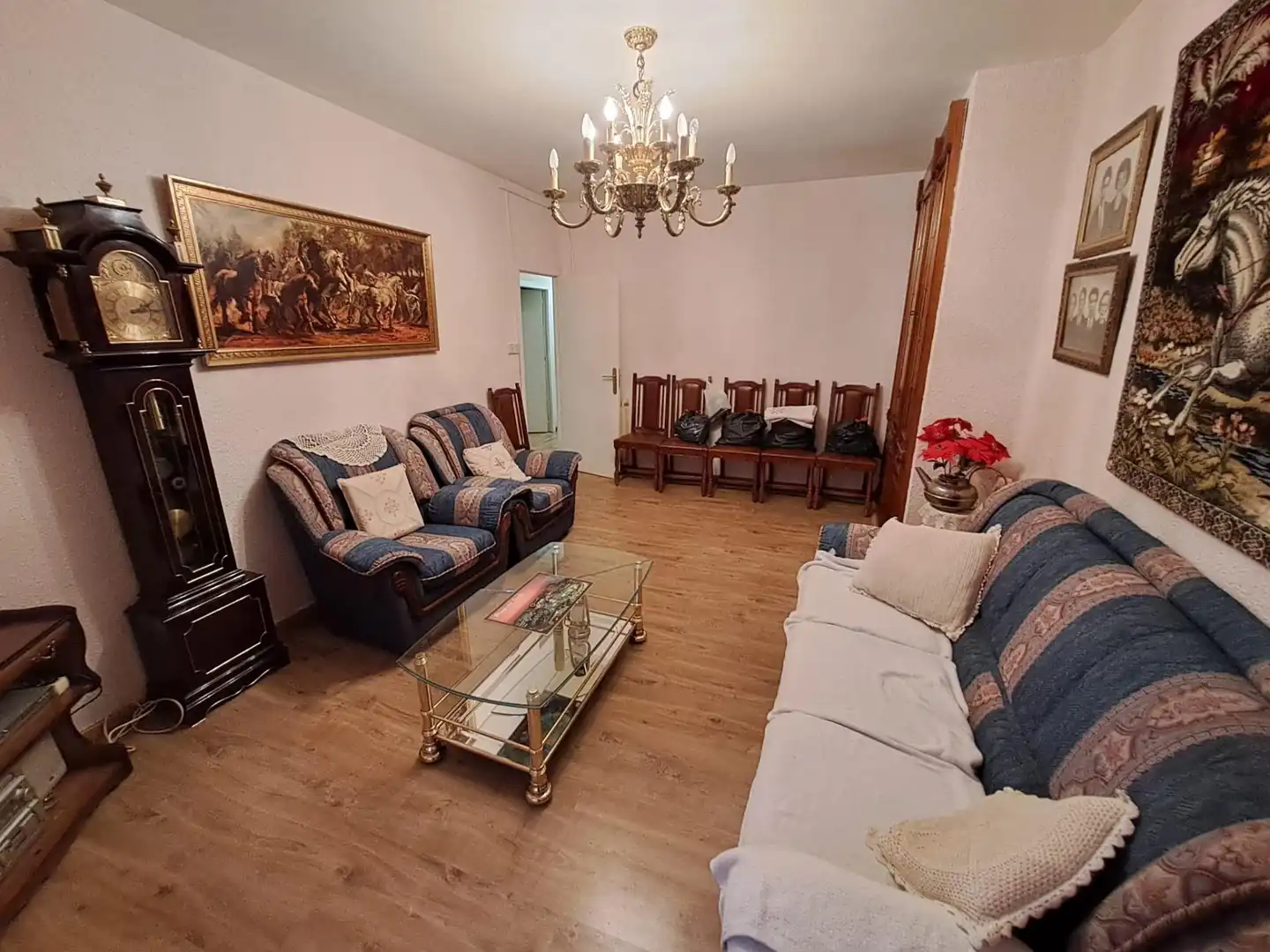 Sala d'estar de Finca rústica en venda en Folgoso de la Ribera amb Calefacció i Moblat