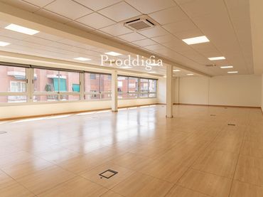 Büro mit Aufzug zur Miete in Galileu