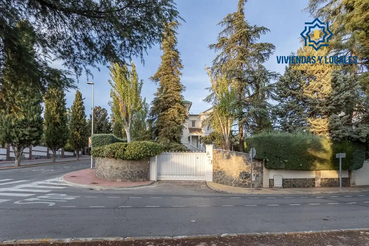 Casa amb terrassa en venda a Peligros, imagen 41