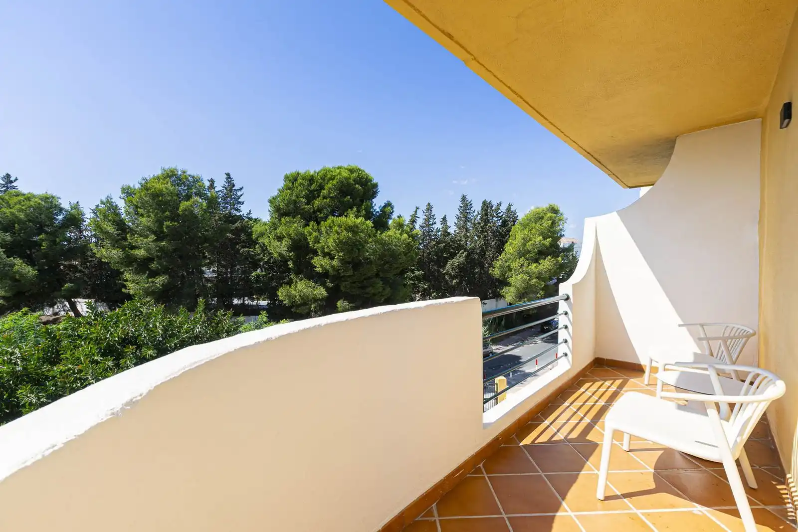 Schlafzimmer von Maisonette zum Verkauf in Marbella mit Klimaanlage, Terrasse und Möbliert
