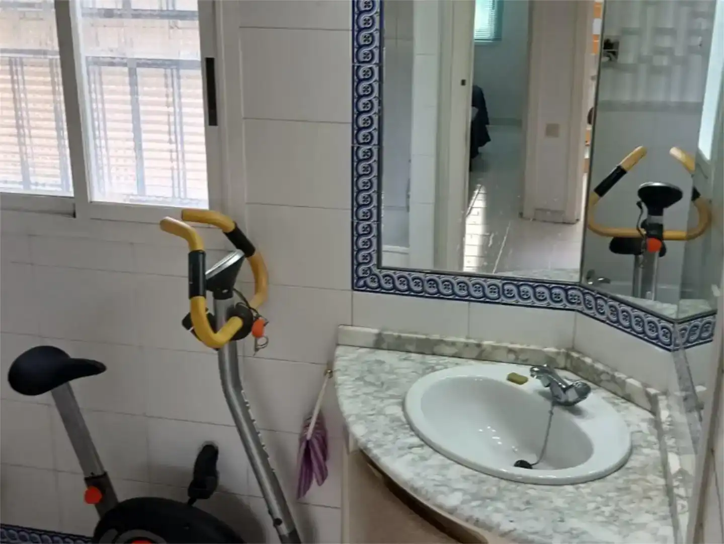 Baño de Piso en venta en La Nucia con Aire acondicionado, Piscina y Balcón