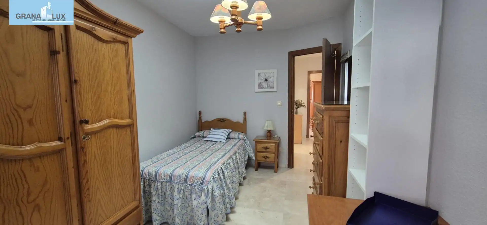 Bedroom of Flat for rent in Granada  with Heating, Furnished and Balcony