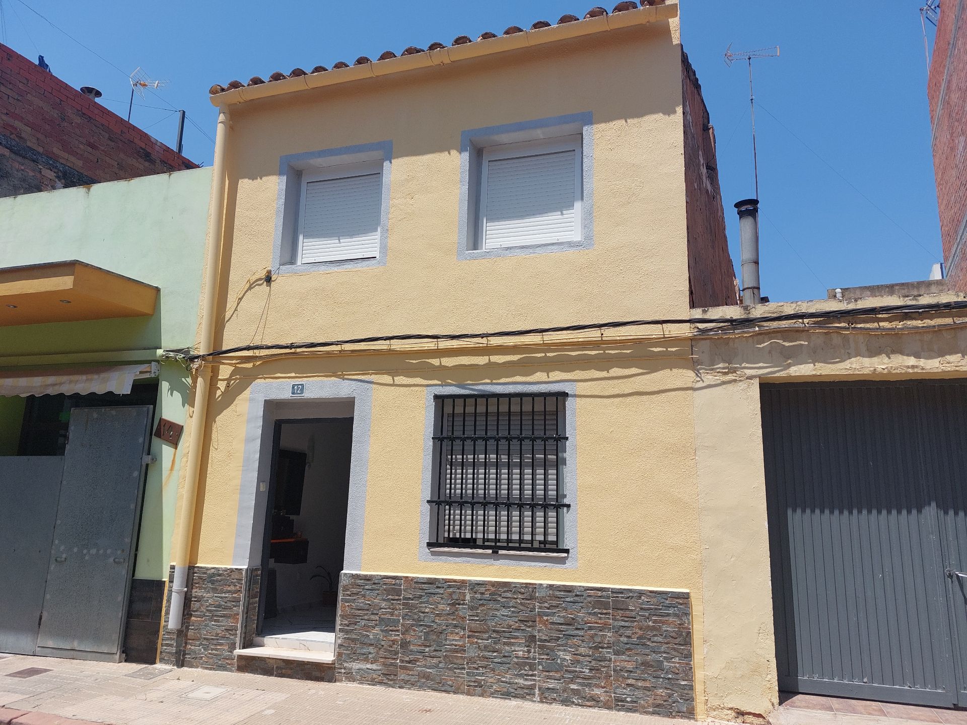 Vista exterior de Casa o xalet en venda en Moncofa amb Calefacció, Terrassa i Moblat