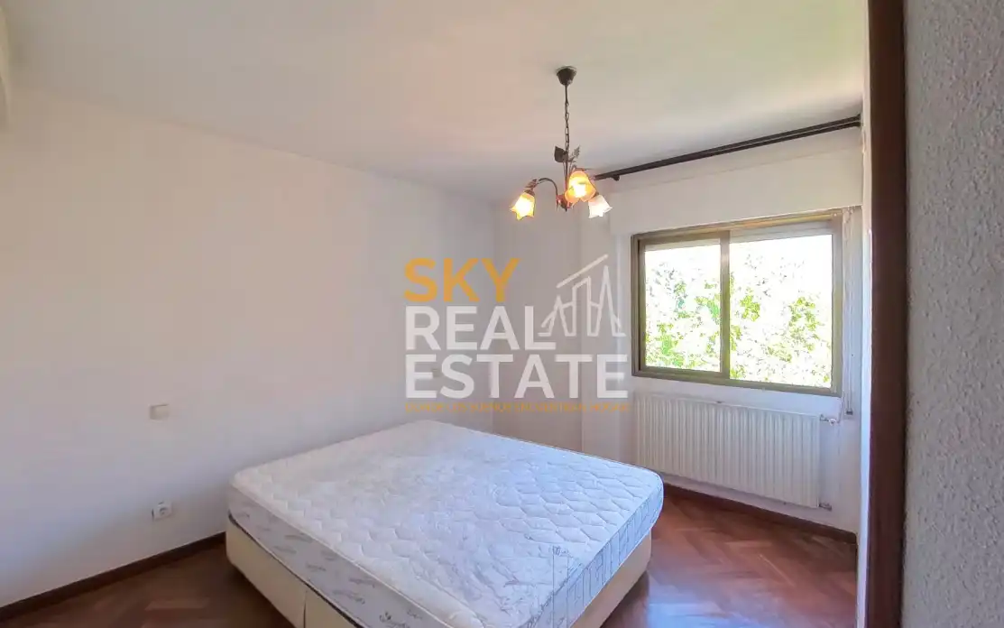 Bedroom of Flat for sale in Fuenlabrada  with Air Conditioner, Furnished and Balcony