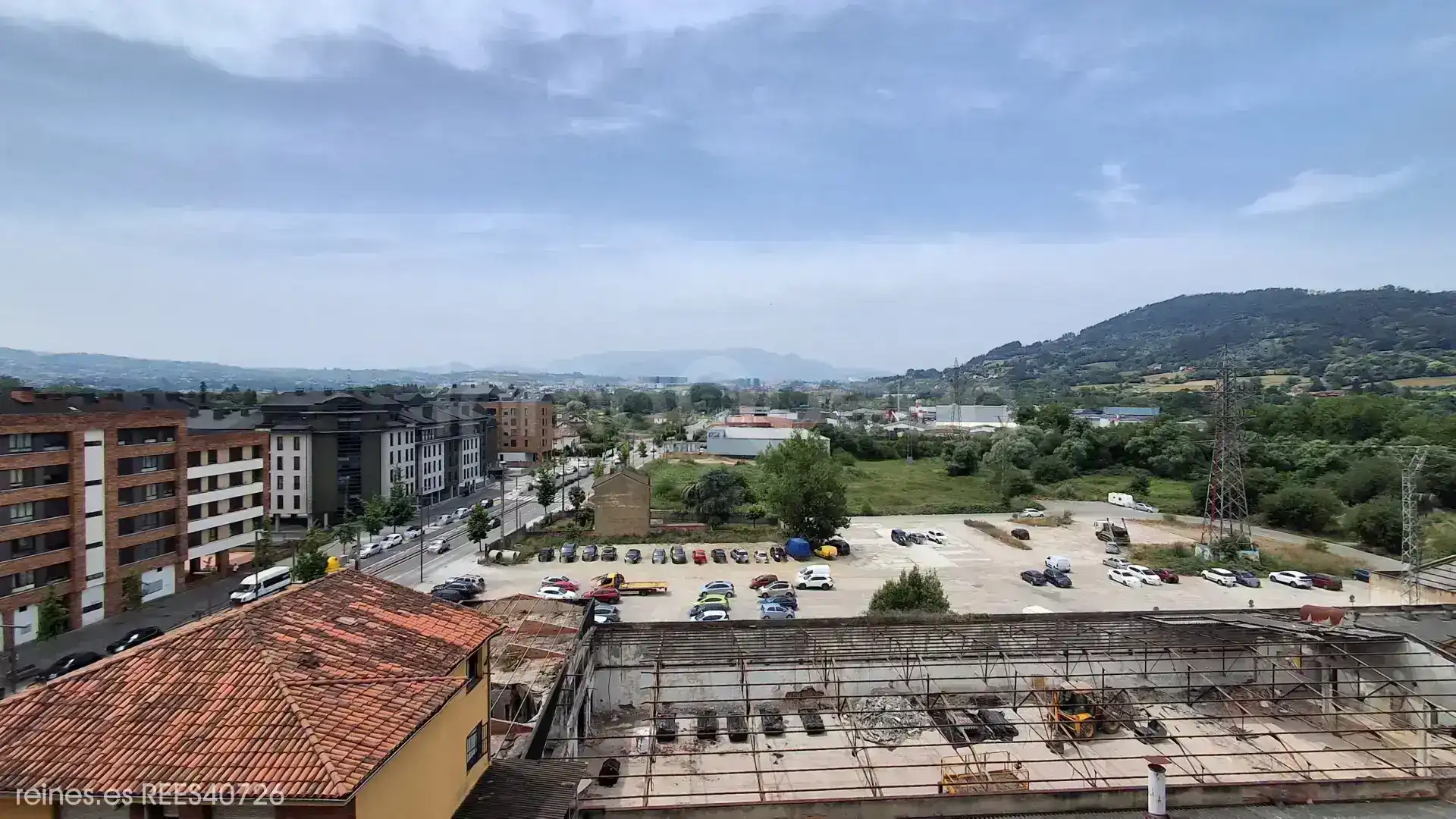 Aparcament de Apartament de lloguer en Siero amb Calefacció