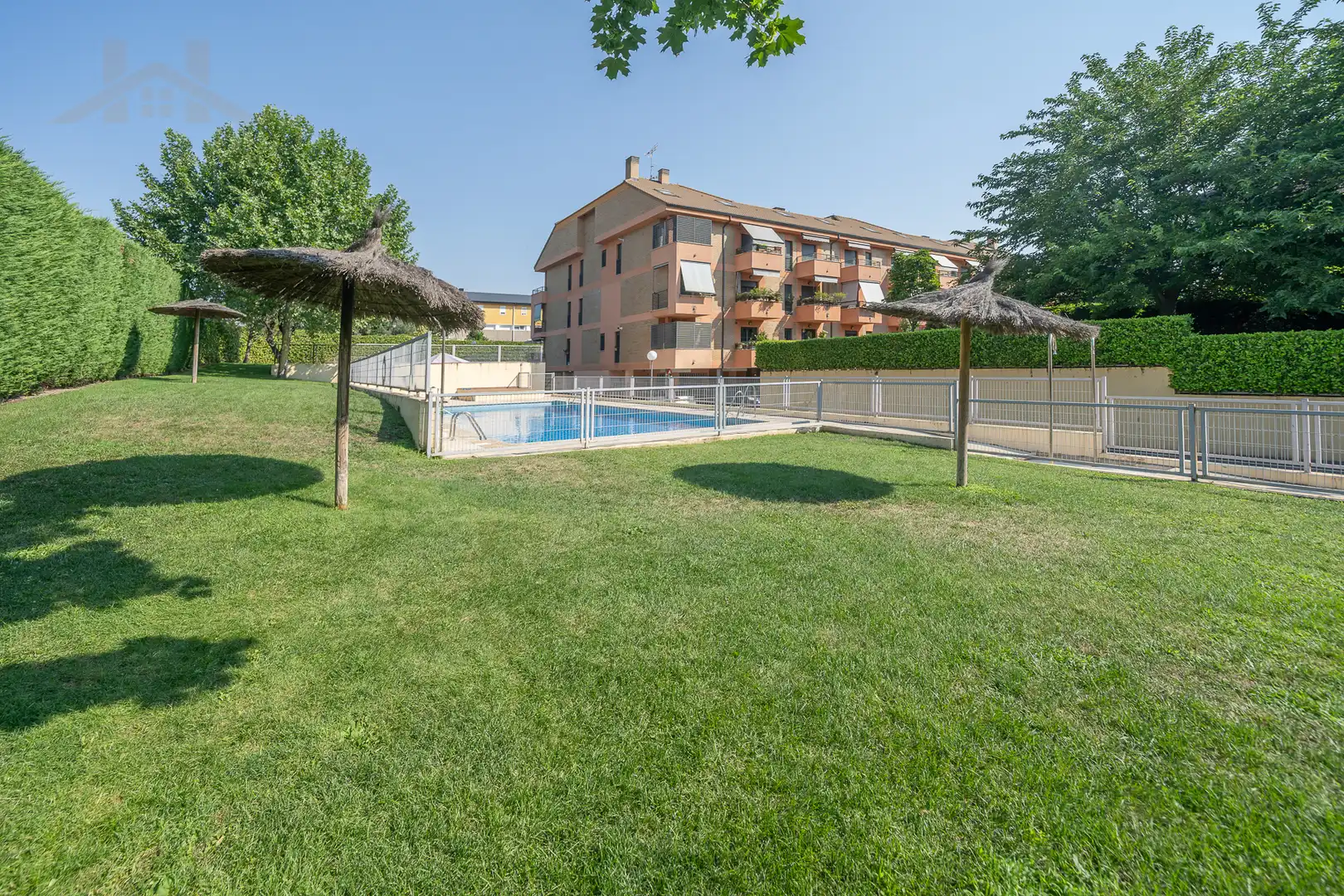 Piscina de Pis en venda en El Escorial amb Calefacció, Terrassa i Traster