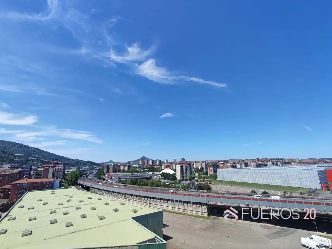 Außenansicht von Dachboden zum Verkauf in Barakaldo  mit Heizung, Terrasse und Abstellraum