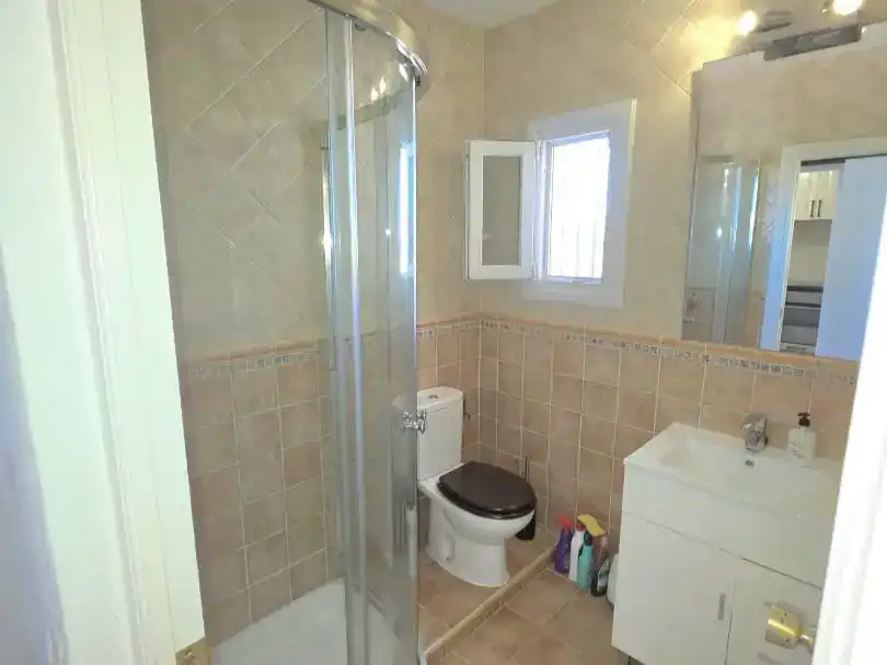 Bany de Casa adosada en venda en Mijas amb Aire condicionat, Piscina i Balcó