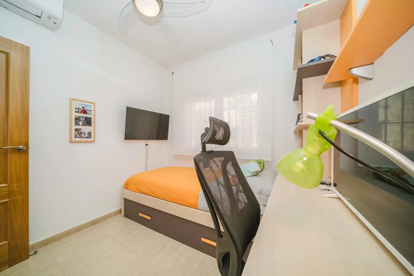 Dormitori de Casa o xalet en venda en Pilar de la Horadada amb Aire condicionat i Terrassa