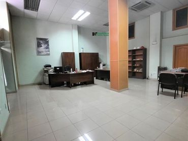 Local comercial en venda a Santa Marina