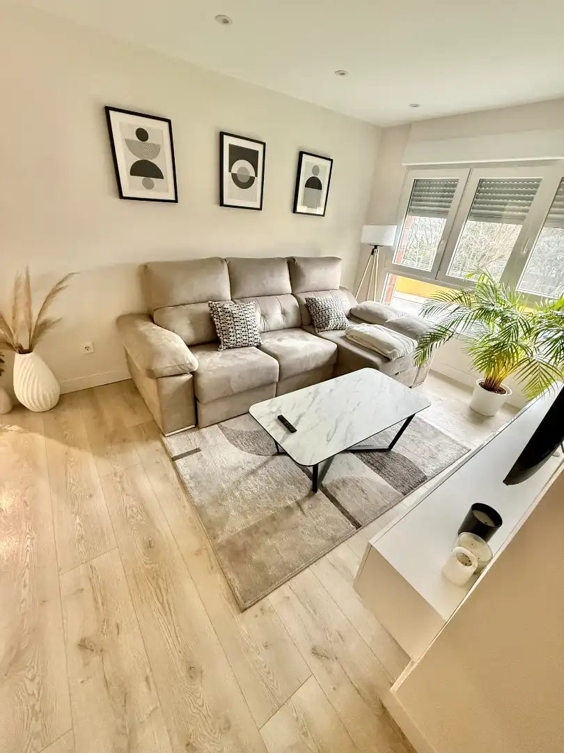 Sala de estar de Piso en venta en Barakaldo  con Balcón