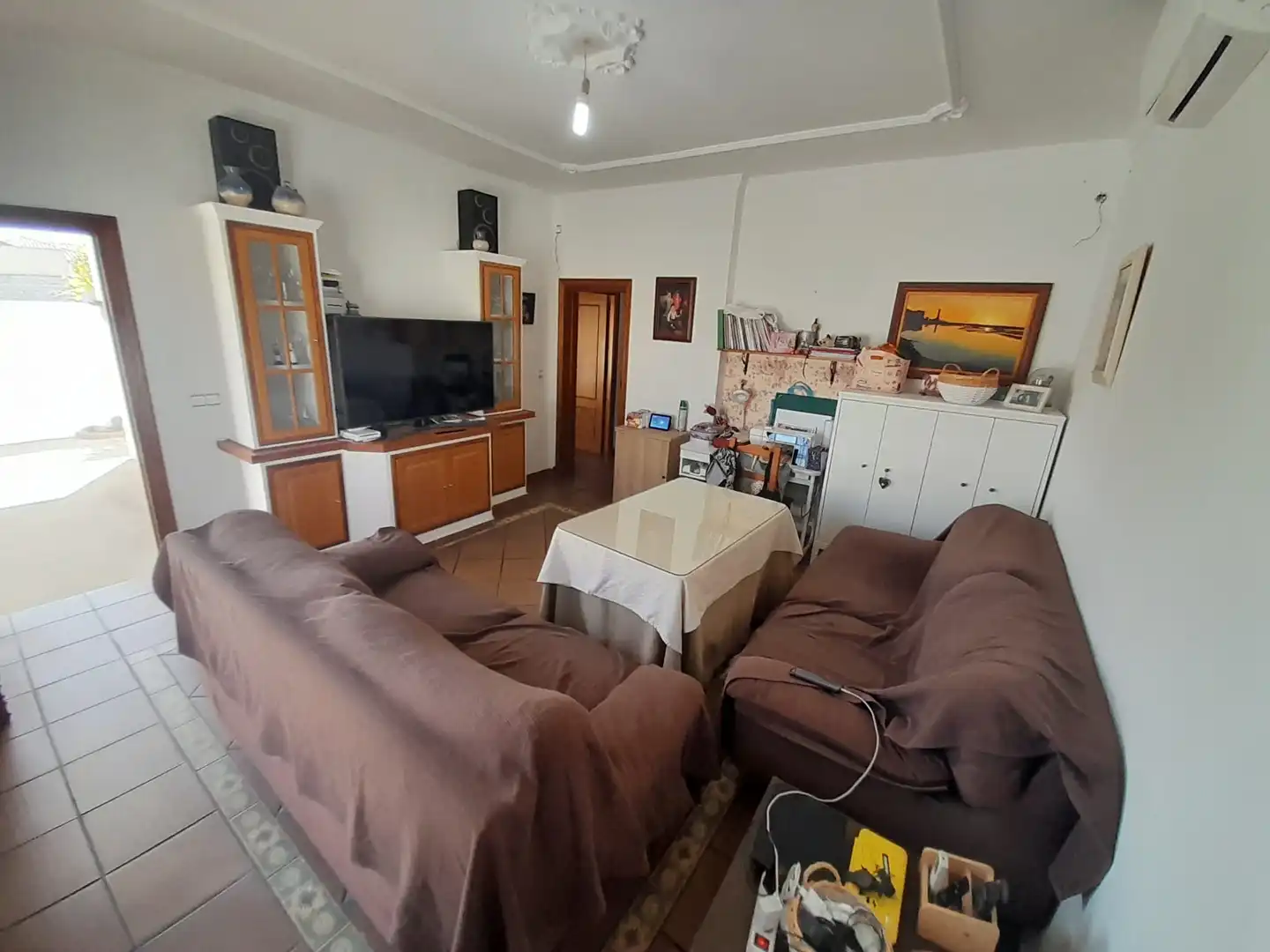 Sala d'estar de Casa o xalet en venda en Chipiona amb Calefacció
