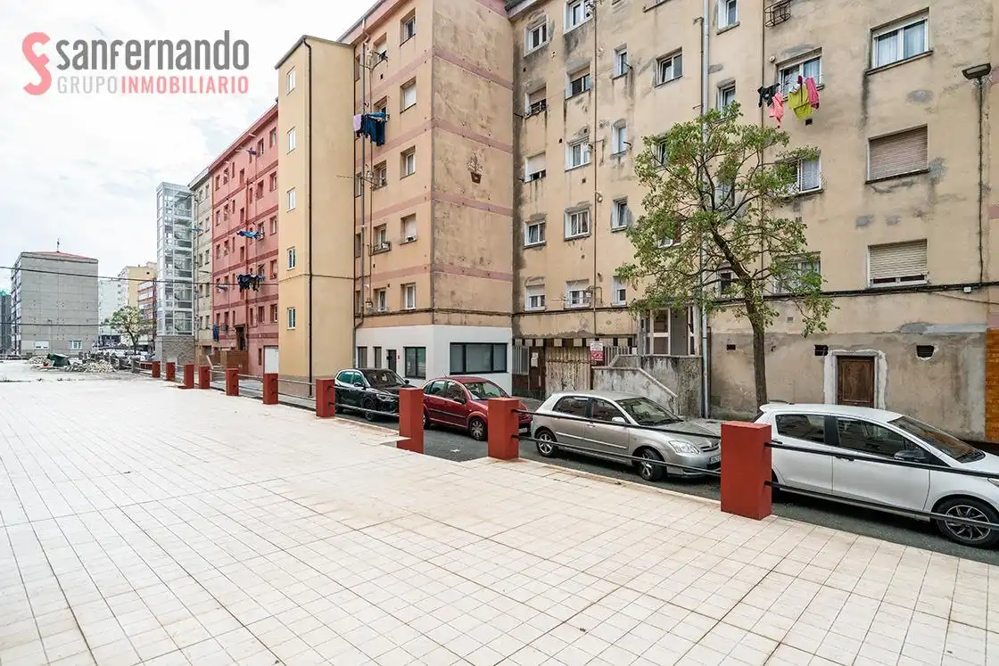 Vista exterior de Piso en venta en Santander con Calefacción