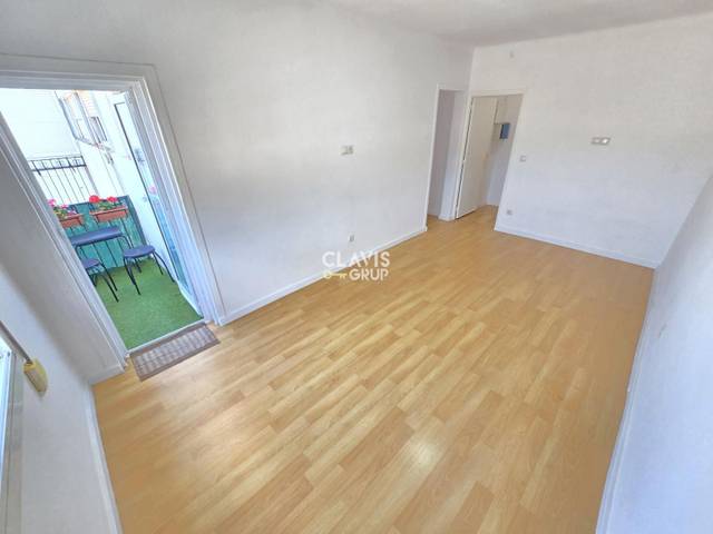 Piso en Venta en Ciutat Meridiana