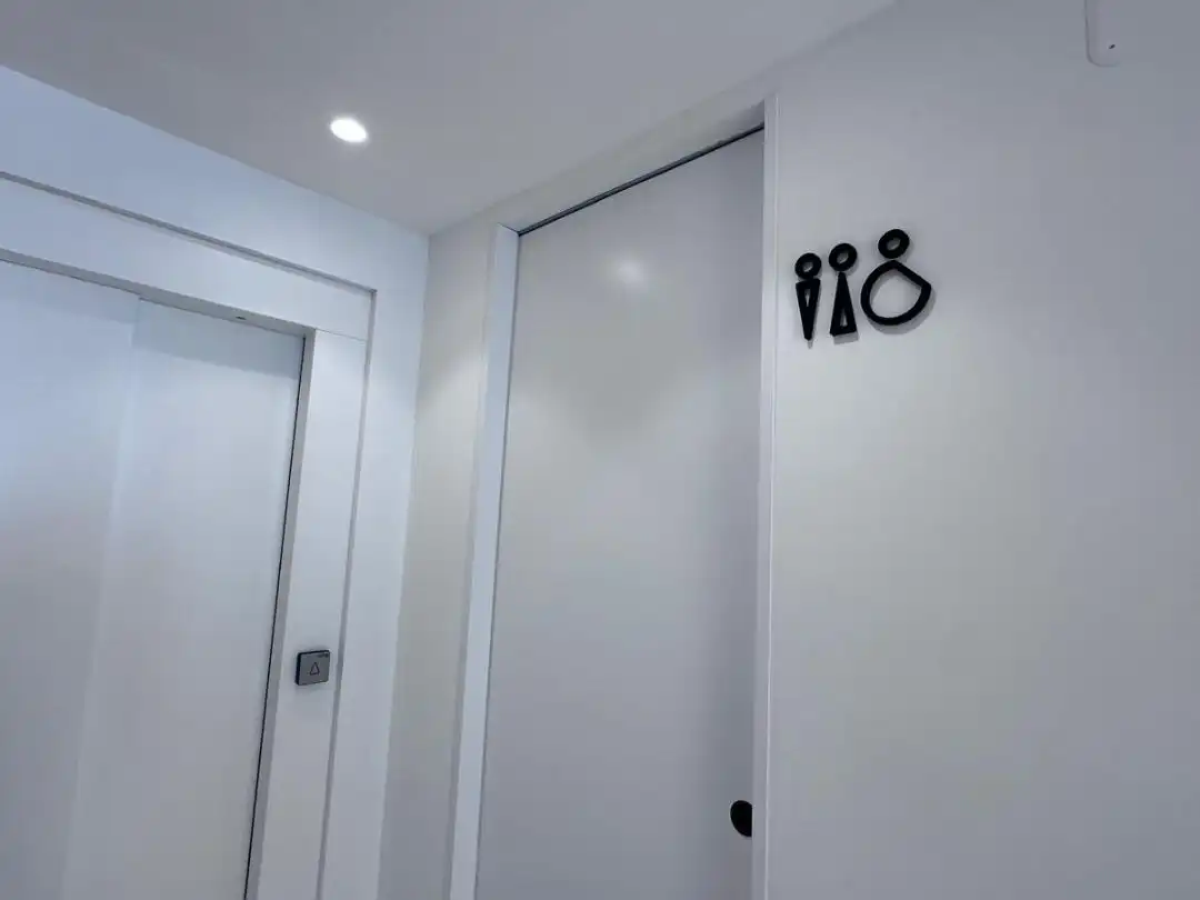 Baño de Oficina de alquiler en Soria Capital  con Calefacción, Internet y Alarma