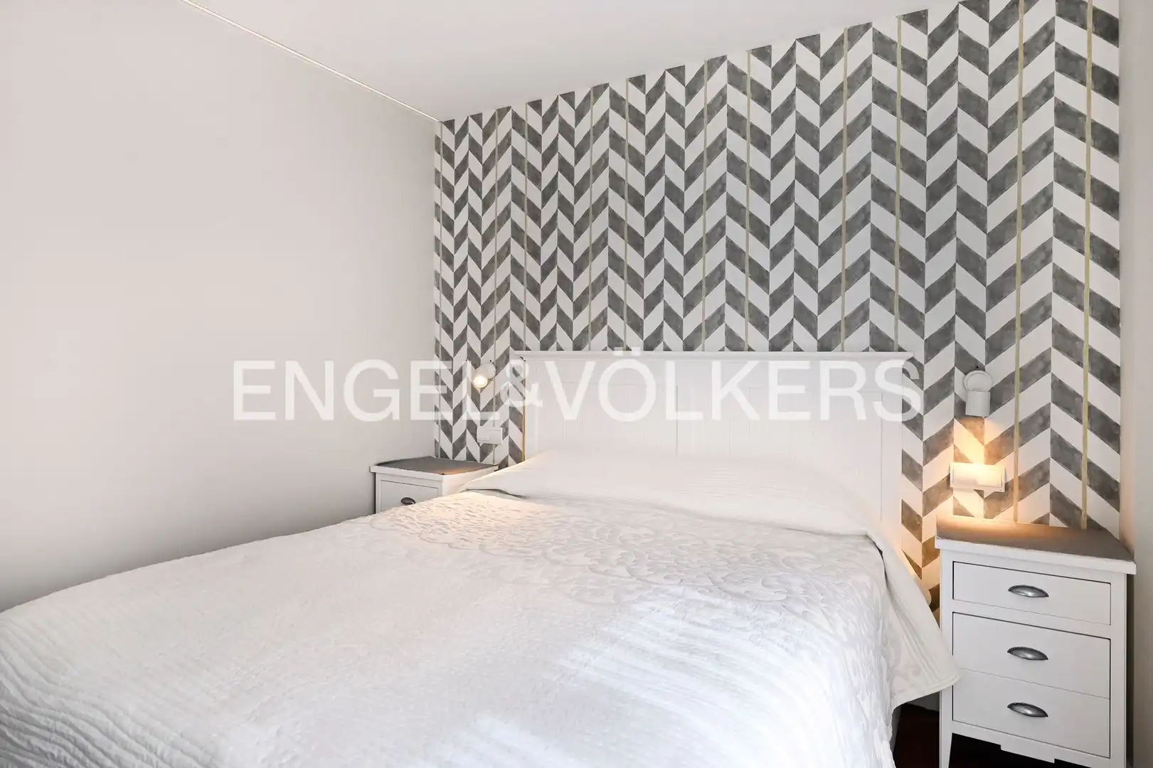 Schlafzimmer von Wohnung zum Verkauf in Santander mit Heizung, Privatgarten und Abstellraum