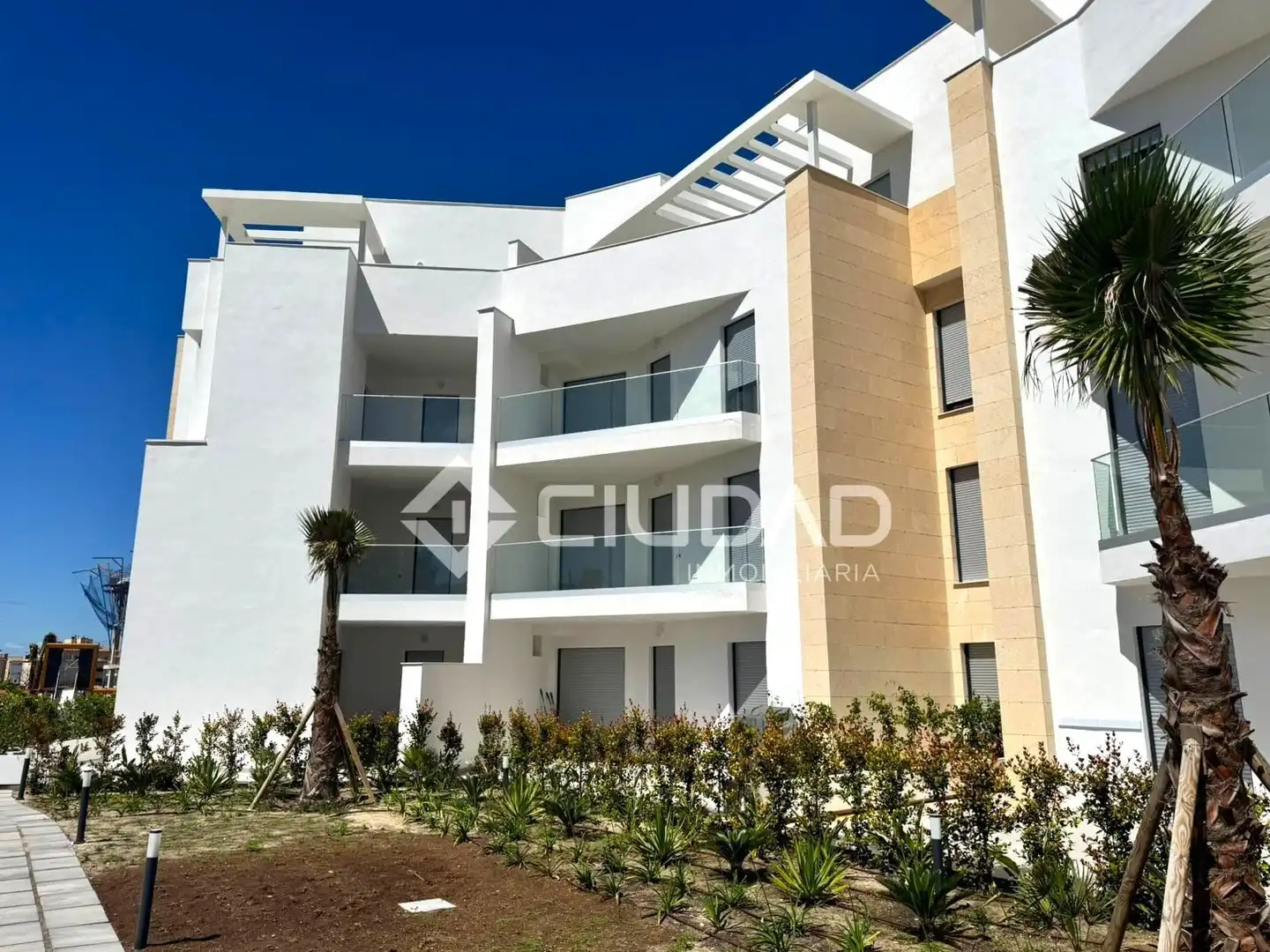 Vista exterior de Piso en venta en Sanlúcar de Barrameda con Jardín privado, Terraza y Trastero