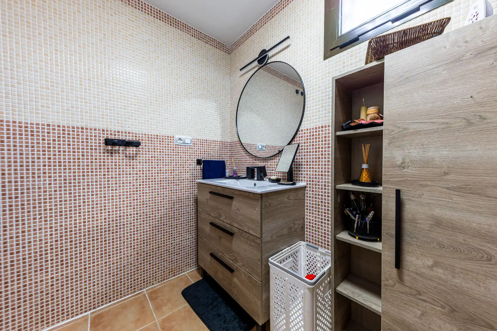 Badezimmer von Wohnungen zur Miete in Águilas mit Klimaanlage, Heizung und Terrasse