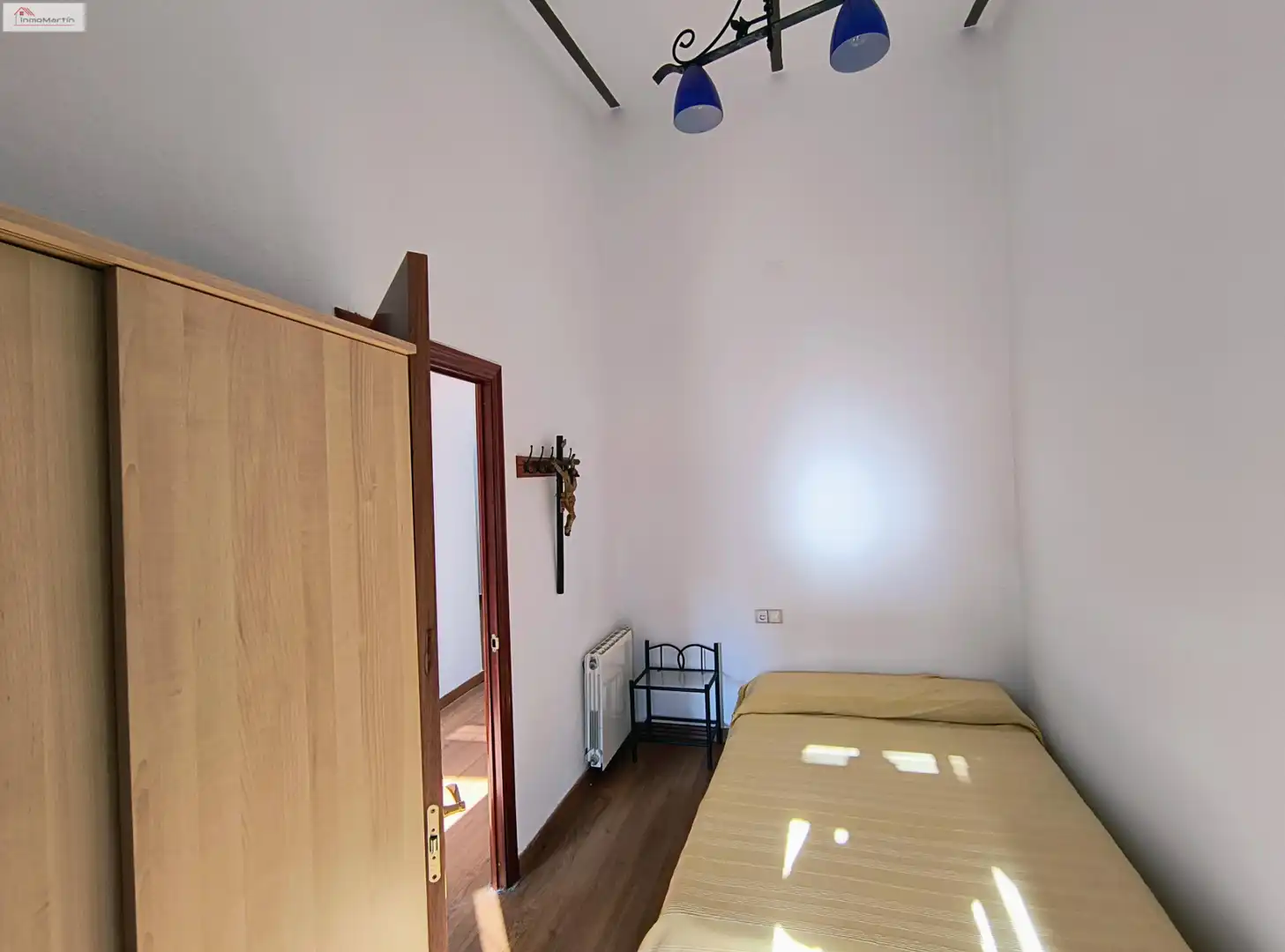 Habitación de Casa adosada en venta en Almadén de la Plata con Aire acondicionado, Calefacción y Terraza