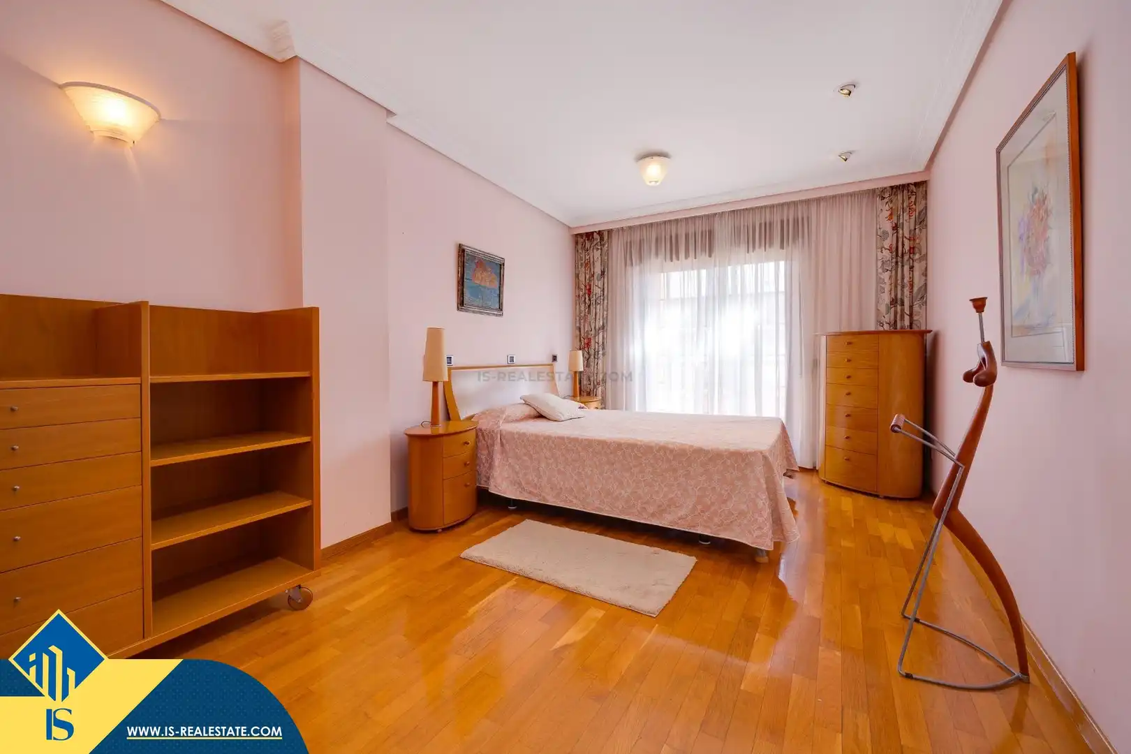Habitación de Ático de alquiler en Torrevieja con Terraza, Trastero y Amueblado