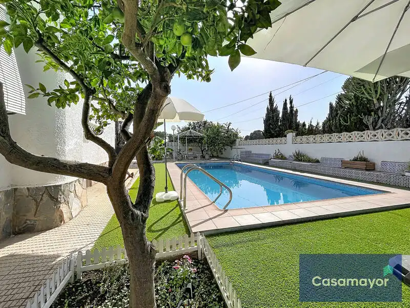 Piscina de Casa o xalet en venda en Sant Joan d'Alacant amb Aire condicionat, Jardí privat i Piscina