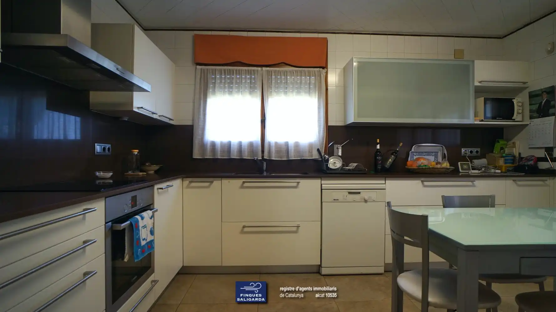 Cocina de Casa o chalet en venta en Canovelles con Aire acondicionado, Calefacción y Terraza