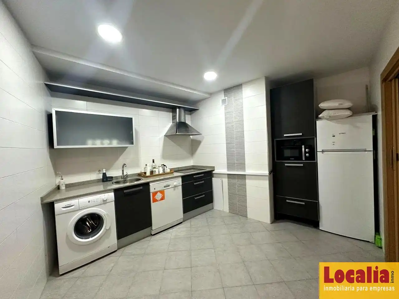 Kitchen of Flat for sale in Torrelavega   with Air Conditioner, Heating and Storage room
