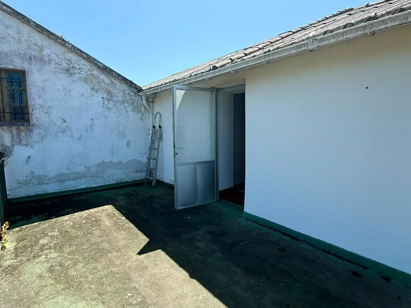 Vista exterior de Casa adosada en venta en Narón con Jardín privado, Terraza y Trastero