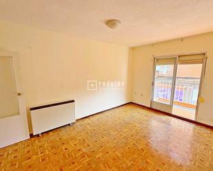 Dormitori de Pis en venda en  Madrid Capital amb Calefacció, Parquet i Terrassa