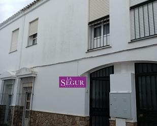 Vista exterior de Casa adosada en venda en Medina-Sidonia amb Balcó