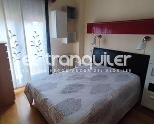 Bedroom of Flat to rent in  Madrid Capital  with Air Conditioner, Storage room and Swimming Pool