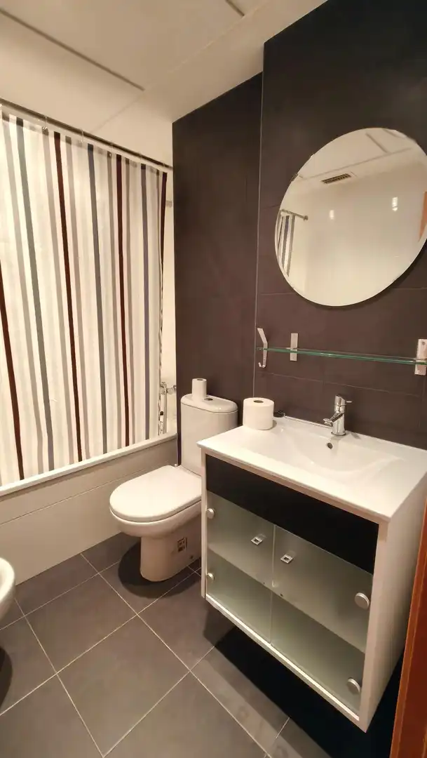 Baño de Piso en venta en Castellón de la Plana / Castelló de la Plana con Aire acondicionado, Calefacción y Trastero