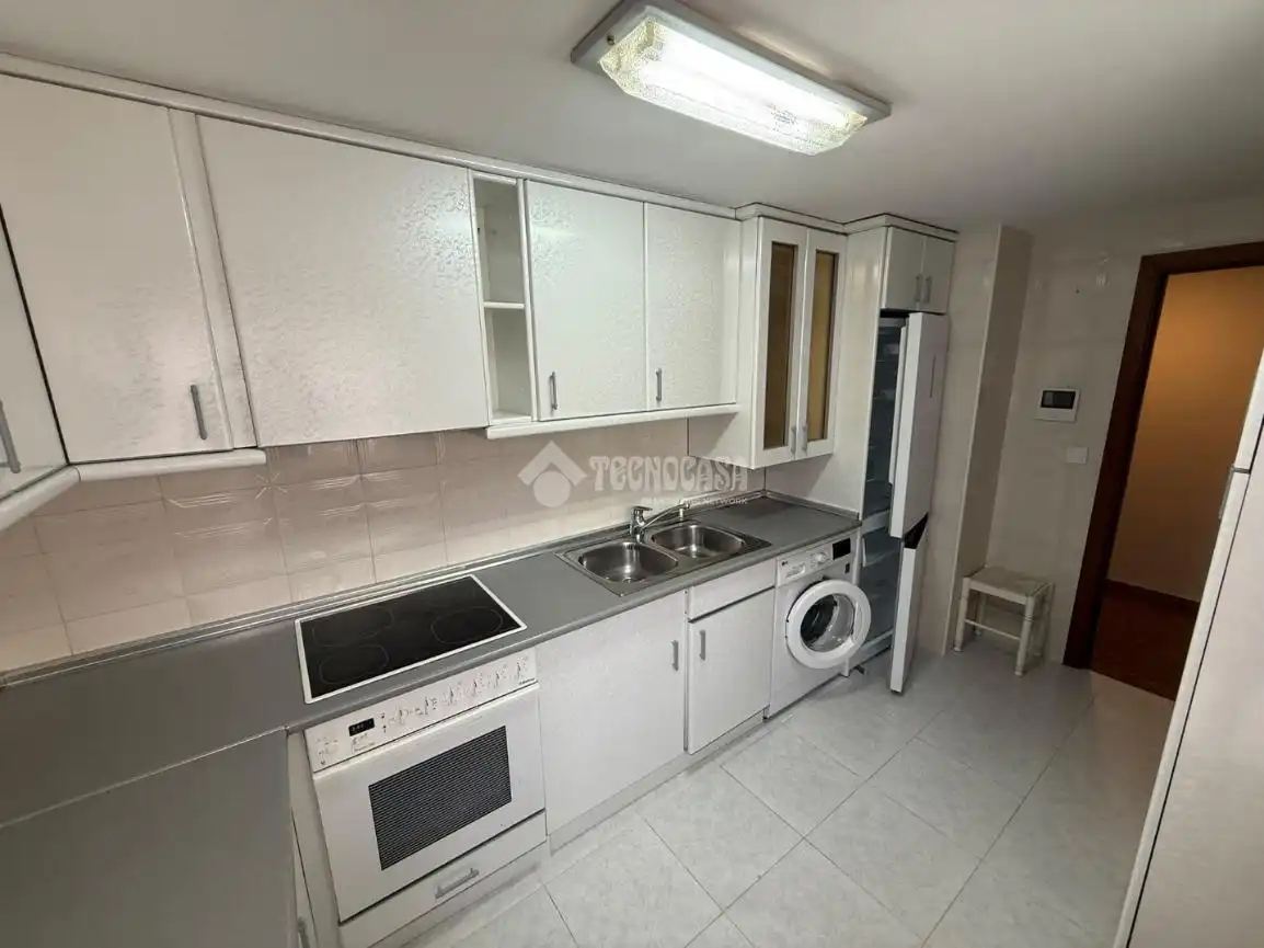 Cuina de Pis en venda en Zaragoza amb Aire condicionat, Calefacció i Balcó