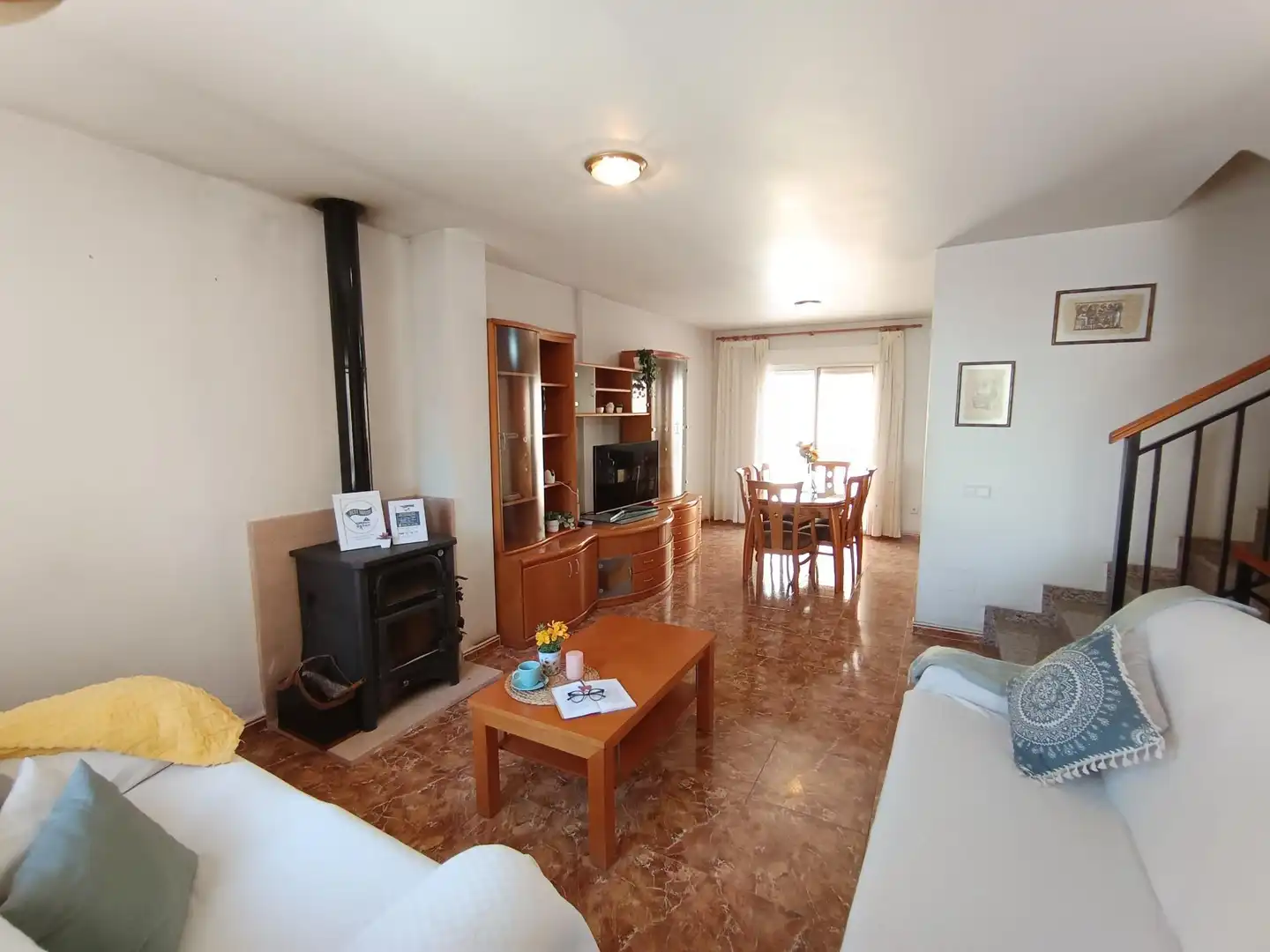 Wohnzimmer von Einfamilien-Reihenhaus zum Verkauf in Ulea mit Klimaanlage, Heizung und Terrasse