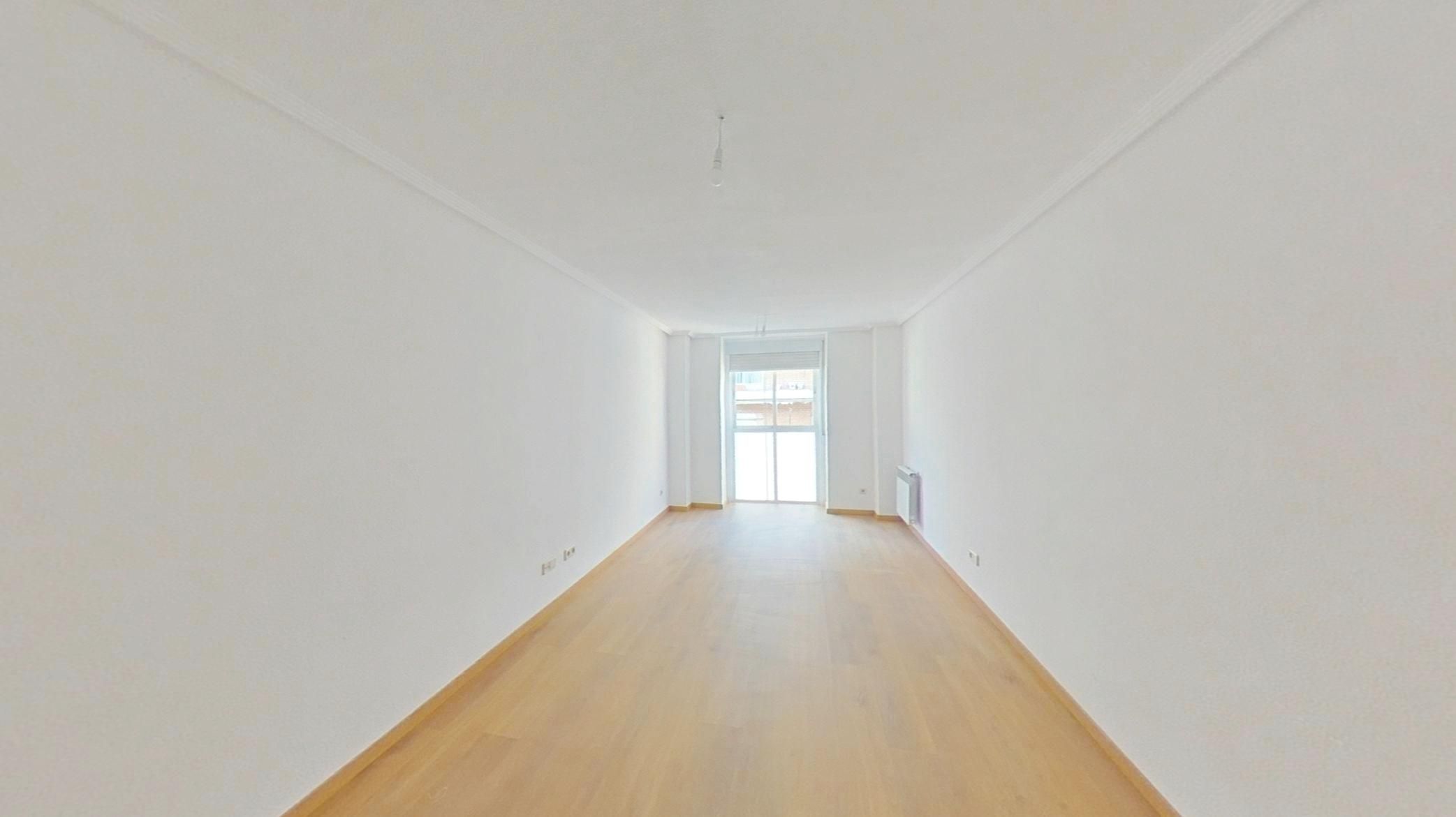 Exterior view of Flat for sale in  Madrid Capital  with Storage room and Oven