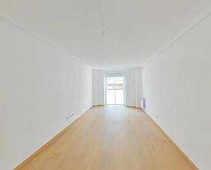 Exterior view of Flat for sale in  Madrid Capital  with Storage room and Oven