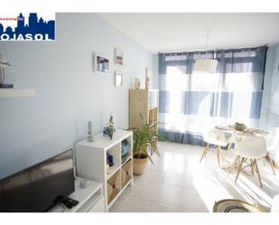 Sala d'estar de Apartament de lloguer en Noja amb Balcó