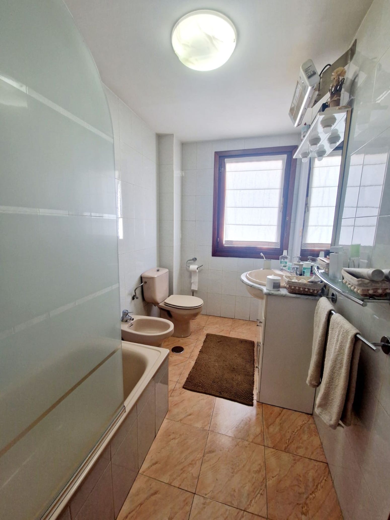 Bathroom of Flat for sale in Avilés  with Heating, Parquet flooring and Storage room