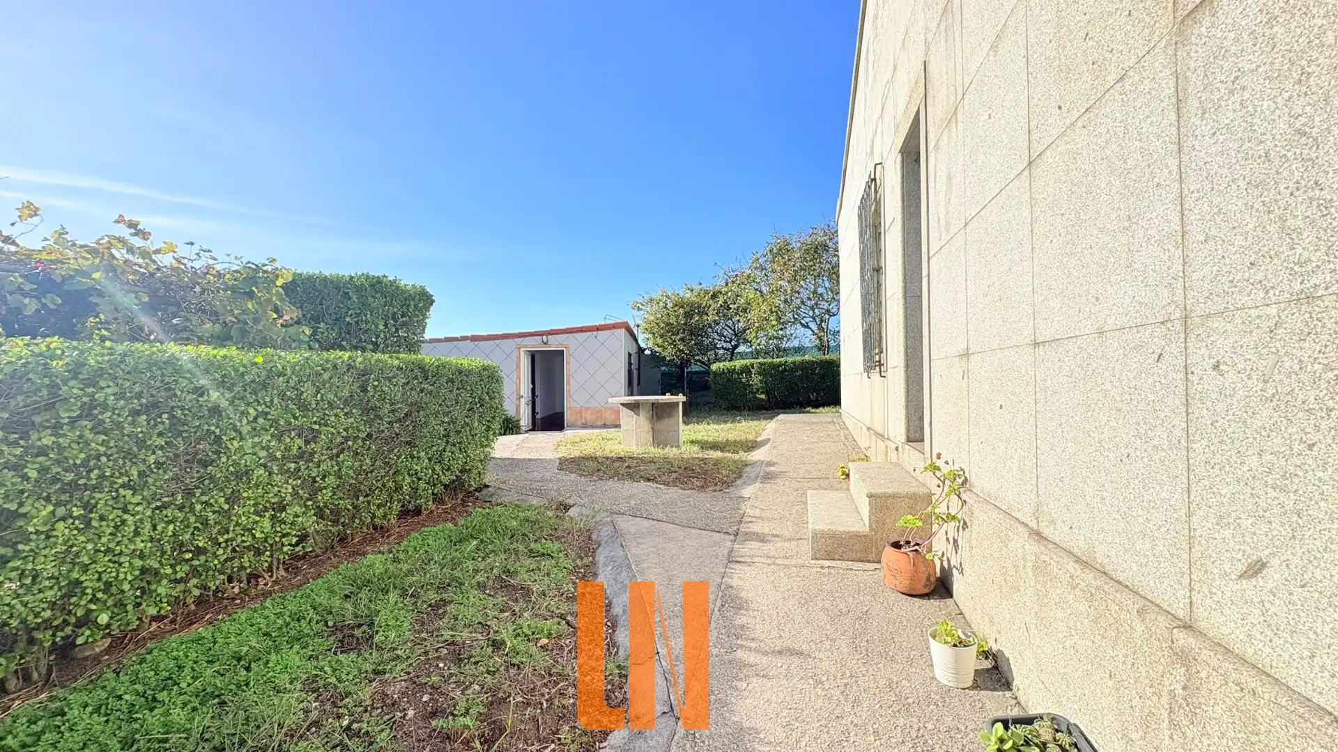Garden of Houses for sale in Oseiro