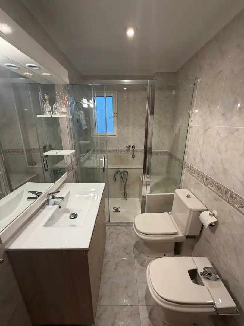 Baño de Piso en venta en Valencia con Terraza y Balcón