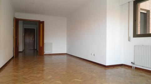 Photo 3 of Flat for rent in Avenida de Pablo Neruda, Palomeras Sureste,  Madrid Capital