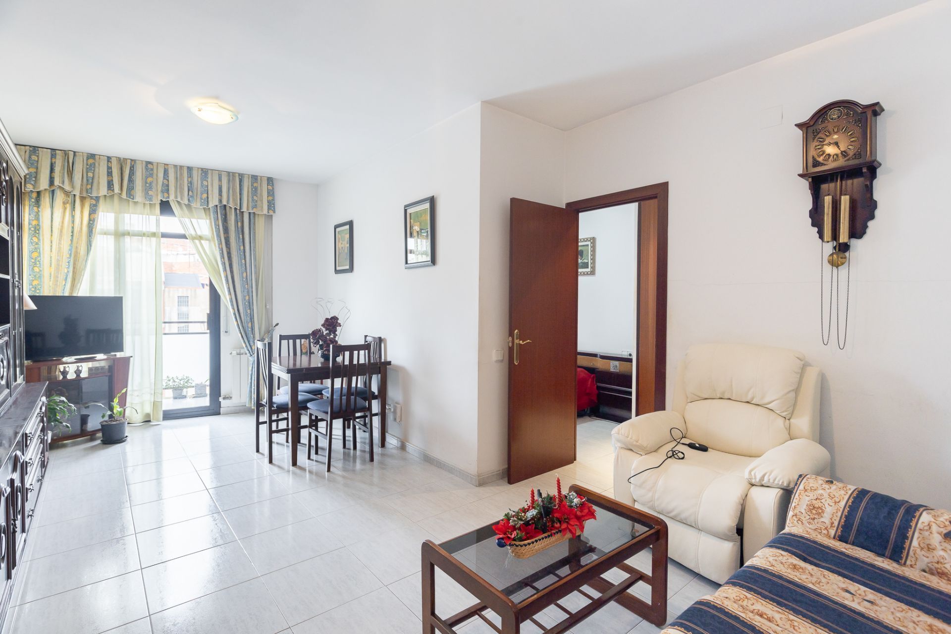 Sala d'estar de Àtic en venda en Santa Coloma de Gramenet amb Calefacció