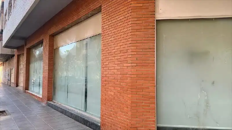 Local comercial en alquiler en Zona Papa Luna - Platja del Gurugú, imagen 2