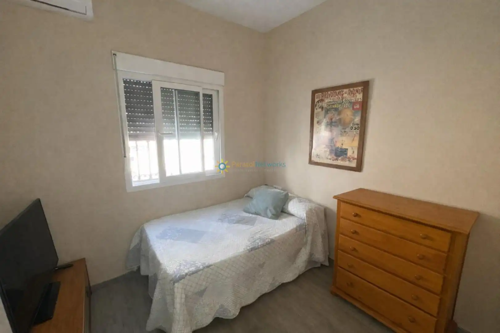 Dormitori de Casa o xalet en venda en Miramar amb Aire condicionat, Jardí privat i Terrassa