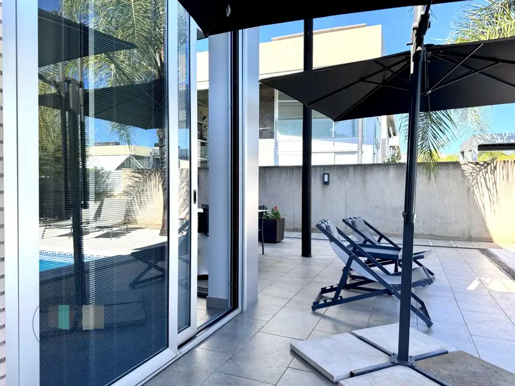 Casa o chalet de alquiler en Calle Violant De Casalduch, Torreón - La Almadraba