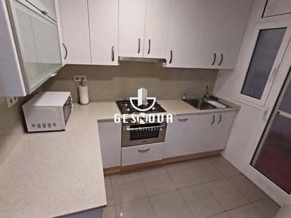 Kitchen of Flat for sale in L'Hospitalet de Llobregat  with Balcony