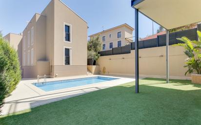 Piscina de Planta baixa en venda en Pallejà amb Aire condicionat, Calefacció i Jardí privat