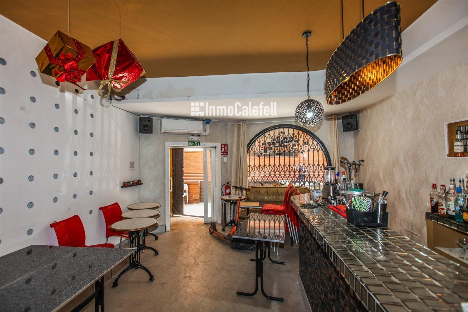 Local en venta en Calafell con Aire acondicionado, Terraza y Amueblado